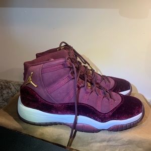Jordan 11 Heiress Night Maroon